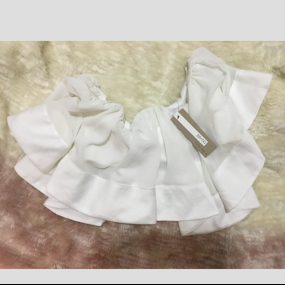 DO+BE white crop top